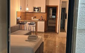 APARTMENT LORY- BRAND NEW ,ON SEA PROMENADE,BEACHFRONT,GARAGE,WiFi,TERRACE OVERLOOKING SEA